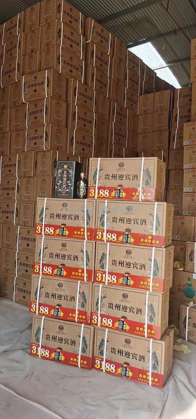 涨价囤货,武汉人民的口粮酒#快消品 #配送 #仓储物流 #郎